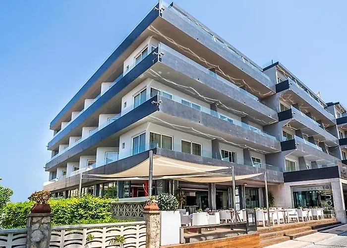 Szálloda Nautico 2*